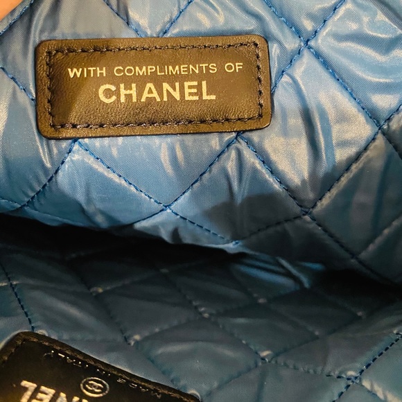 SOLD 🌟Chanel Limited Edition Dubai Cruise Clutch - Picture 14 of 15